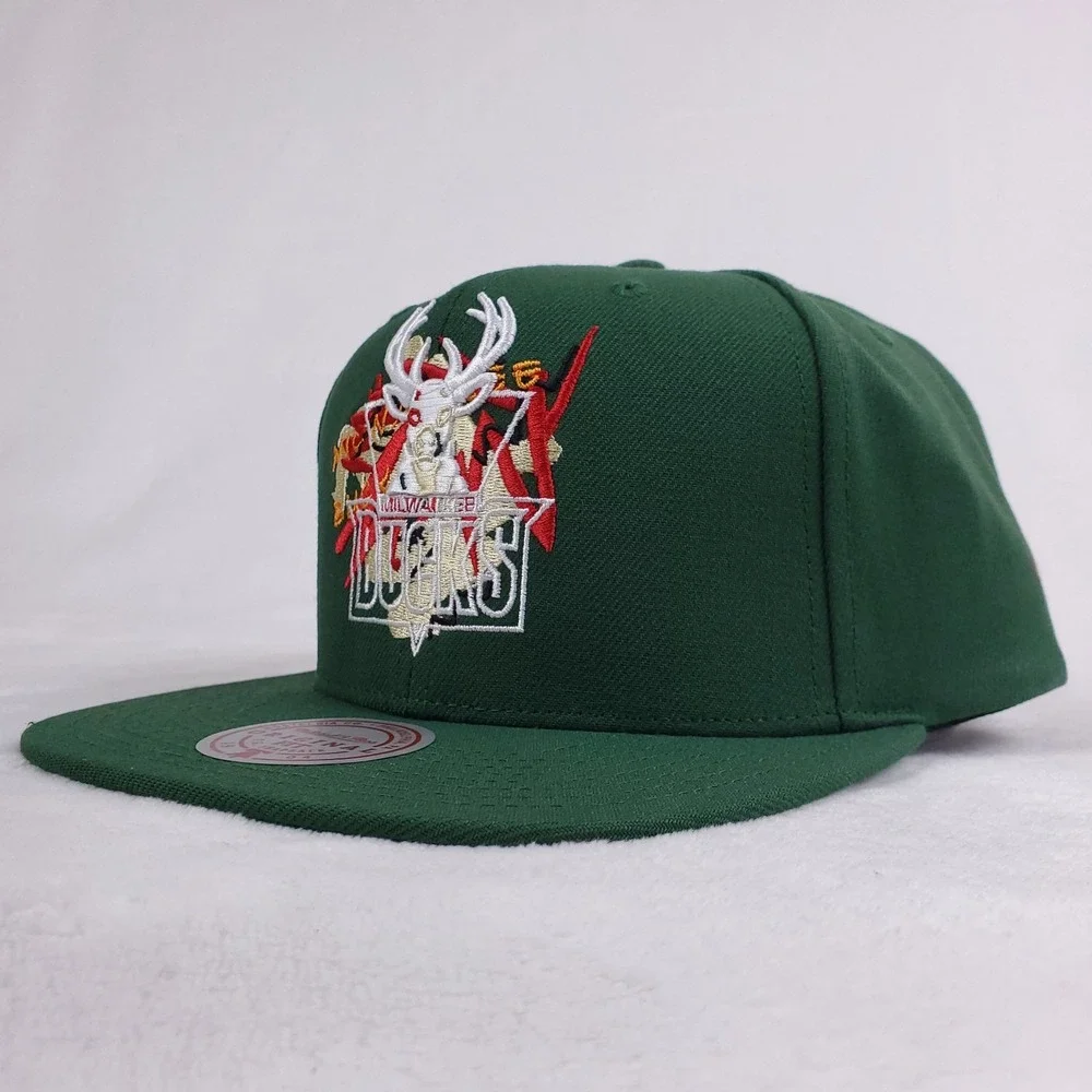 Milwaukee Bucks Mitchell & Ness‎ NBA Snapback Hat Cap 3D Logo Green NWT